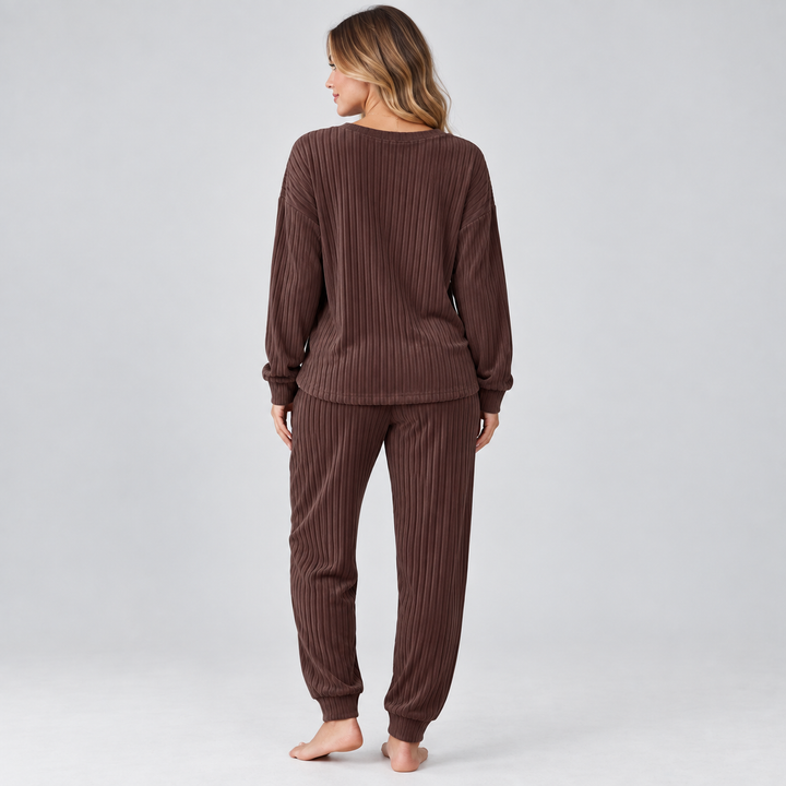 Carlotta v neck knit lounge set – image 2