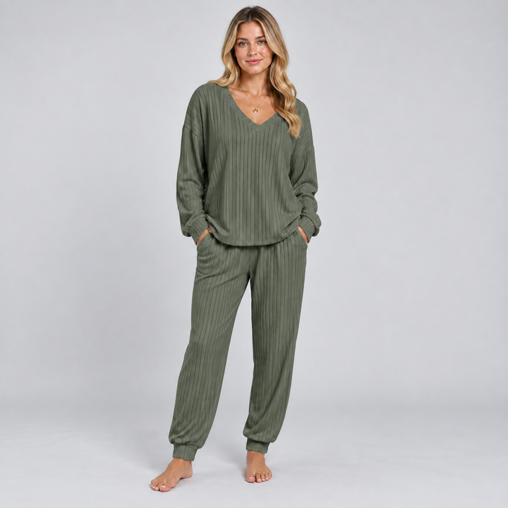 Carlotta v neck knit lounge set – image 9