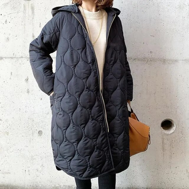 Noor padded parka with hood and pockets in navy
