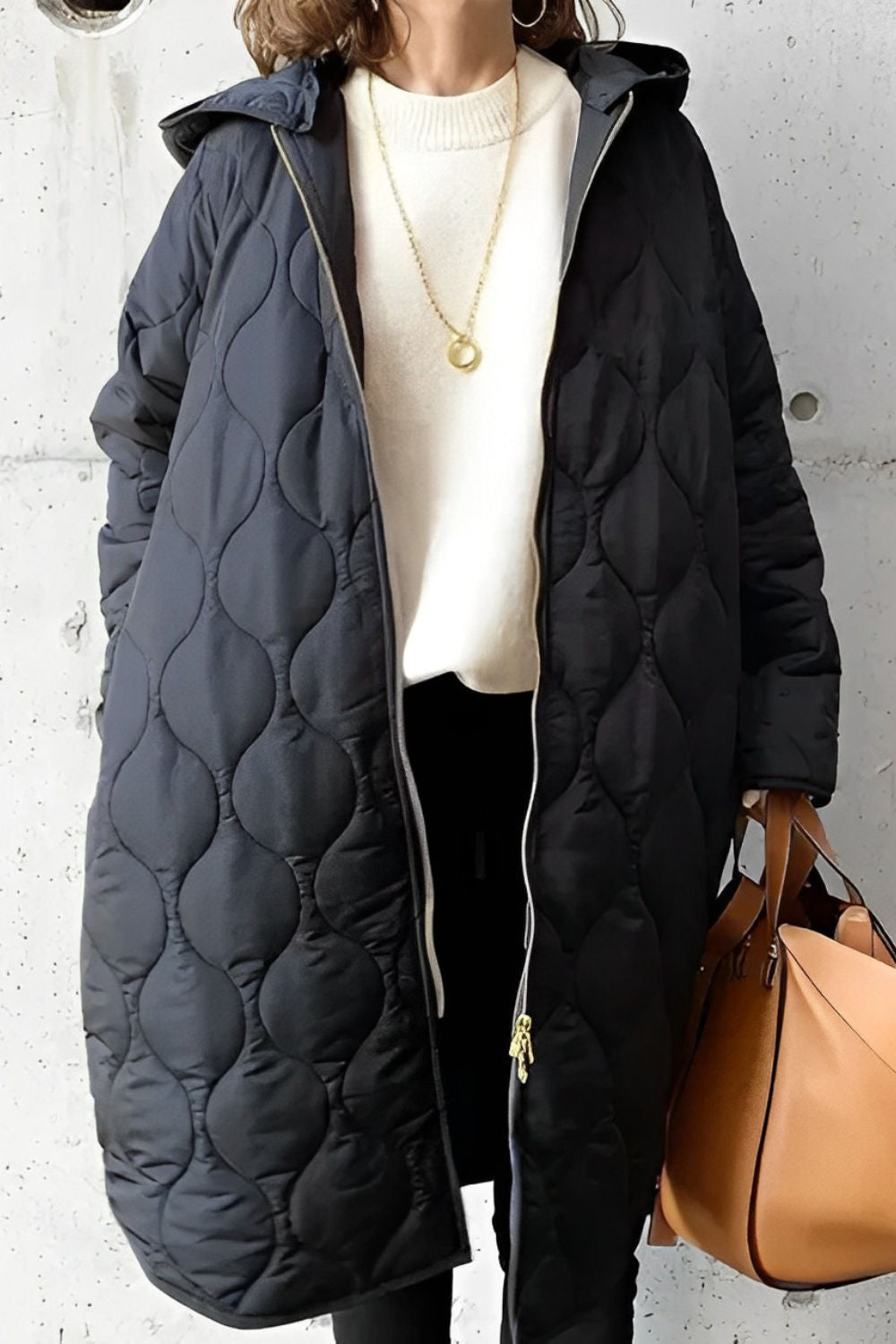 Noor padded parka in black