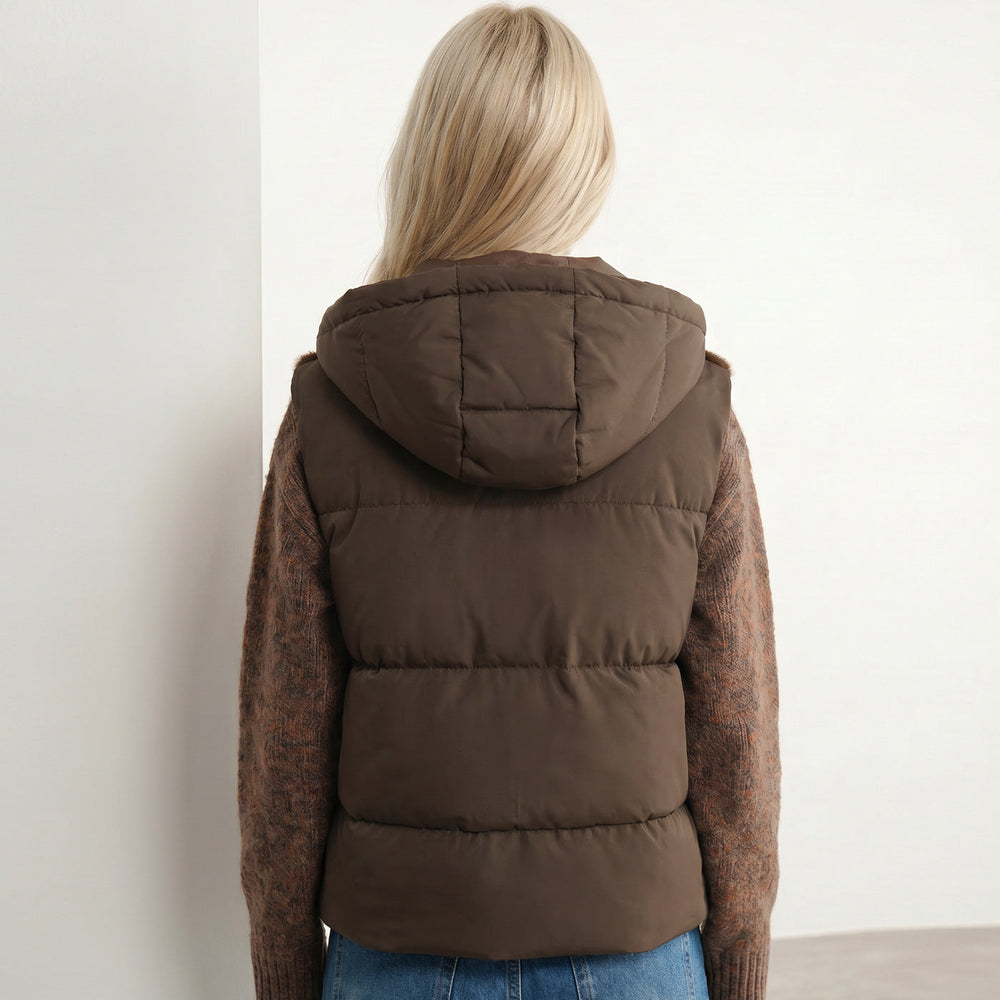 Eluned faux fur hooded padded gilet – image 2