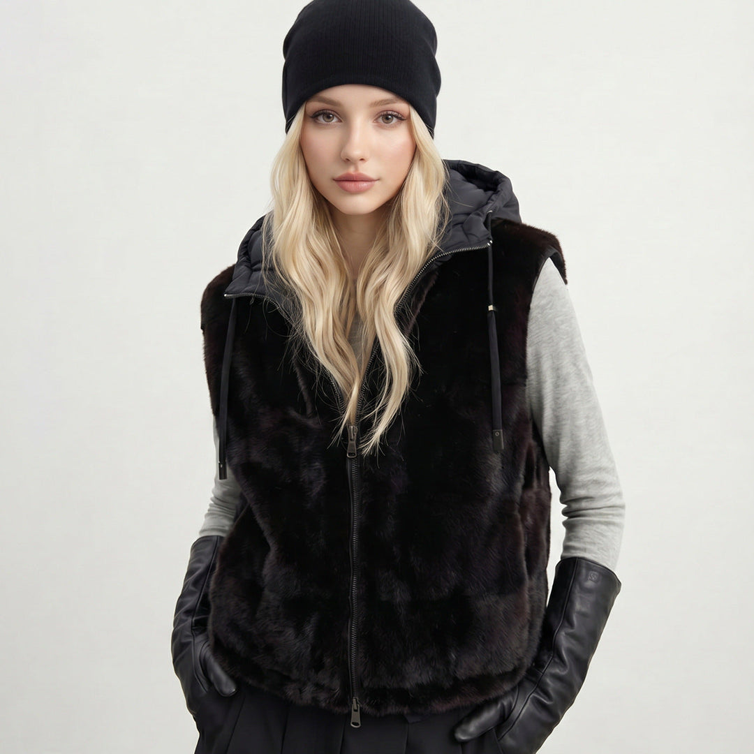 Eluned faux fur hooded padded gilet – image 3
