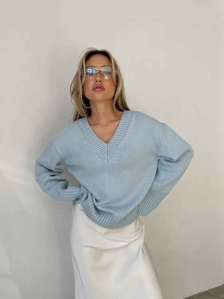 Birgitta oversized fine knit v neck jumper – image 9