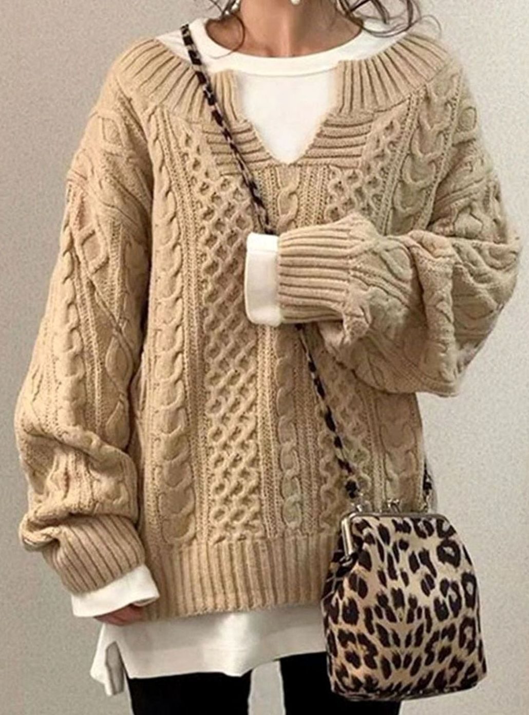 Magnhild oversized V neck cable knit jumper – image 8