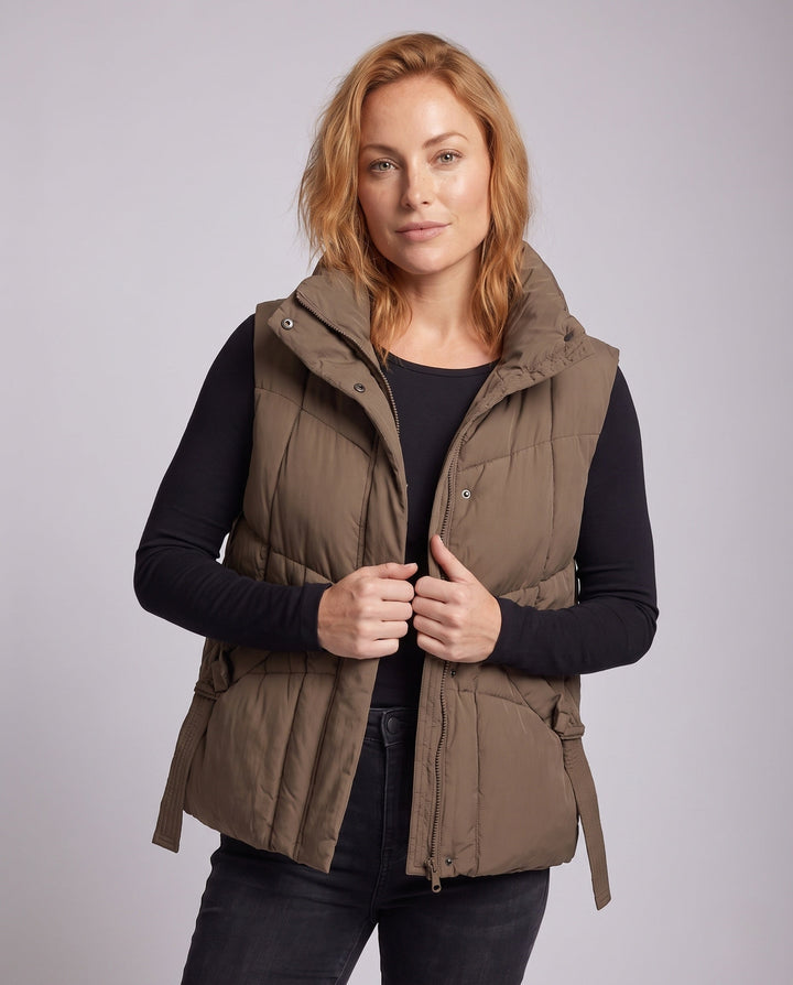 Luciana high collar quilted gilet with waist tie – image 2