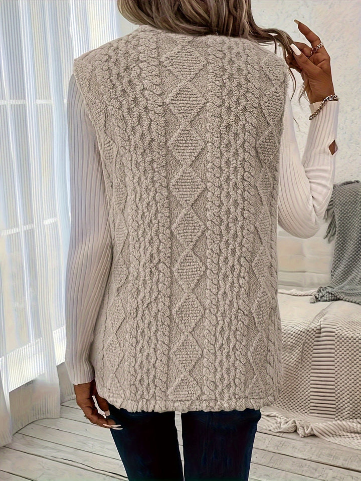 Wren fleece gilet with diamond texture – image 2