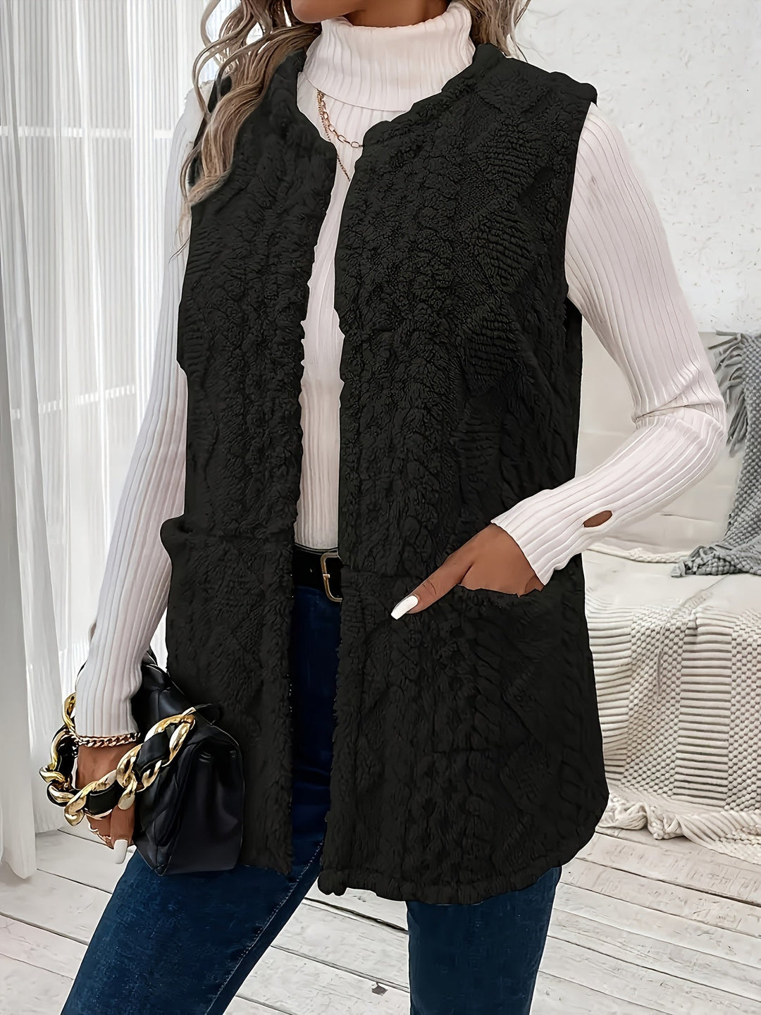 Wren fleece gilet with diamond texture – image 6