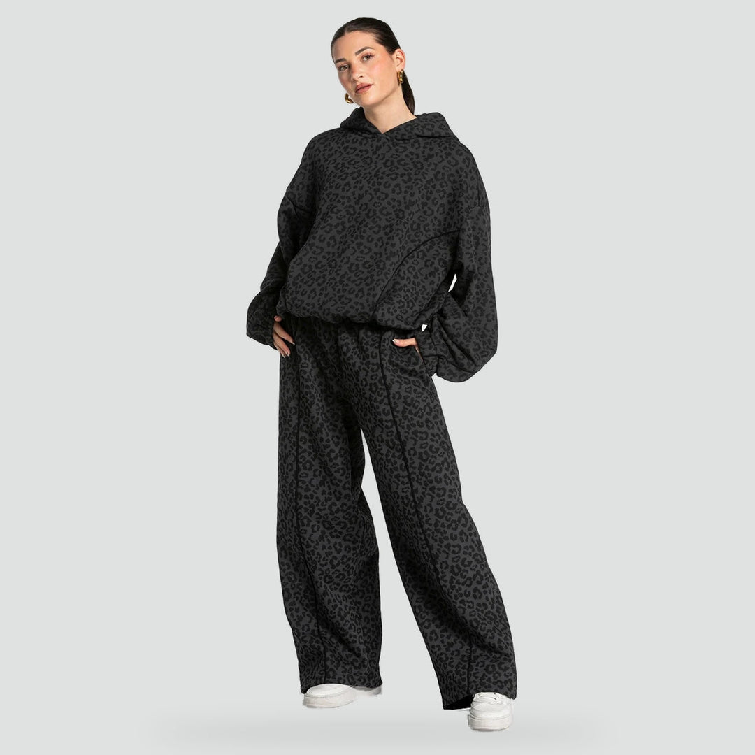 Dana hoodie and trouser set, detail